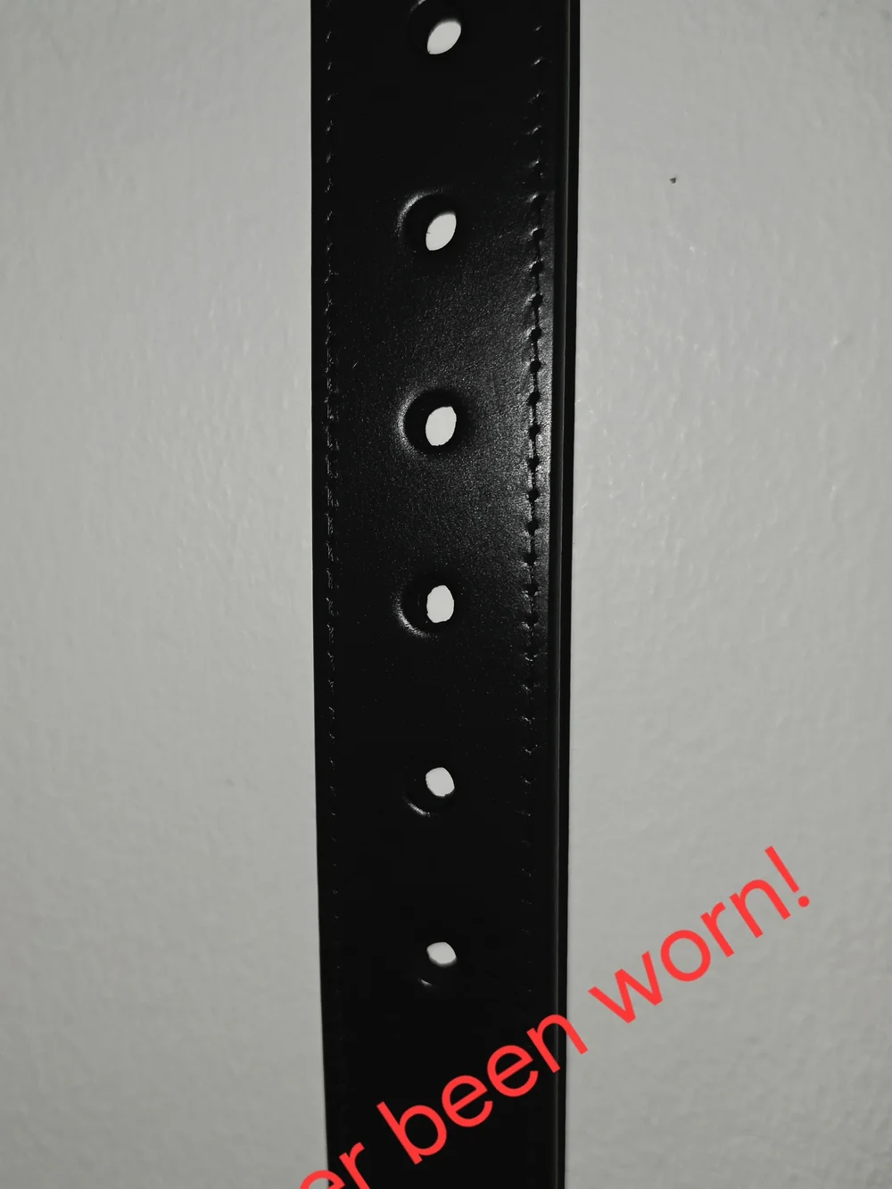 Black Leather Men's Belt, Duluth Tradig Co.  Never been worn!